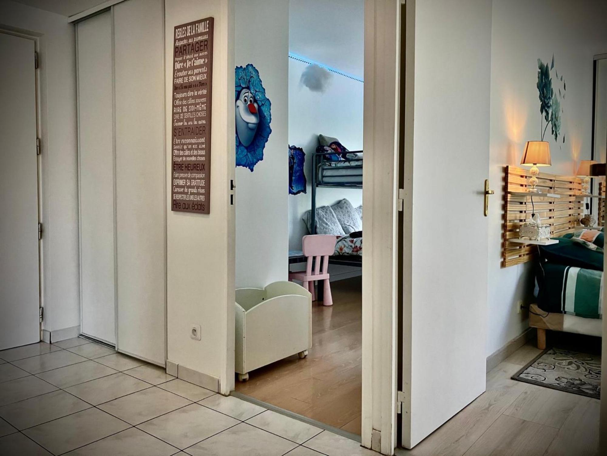 Snowqueen Hotel Apartment Paris-Disney Chelles  Buitenkant foto